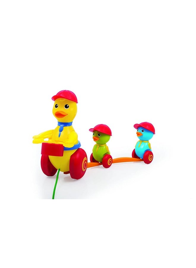 L Giggles - Duck Parade, 2 In Pull Along Toy, Drum,Linking,Encourages Walking, 12 Months & Above, Infant And Preschool Toys