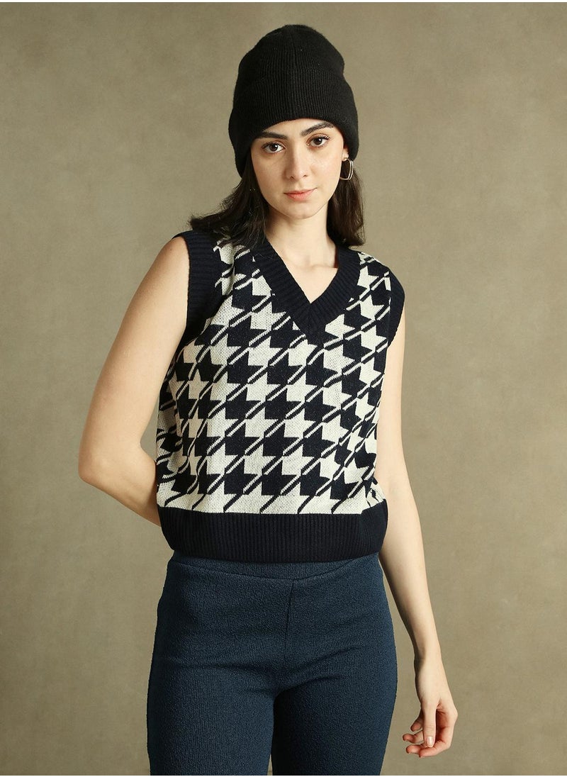 Women's Navy 100% Acrylic Textured Regular Fit Sweater
