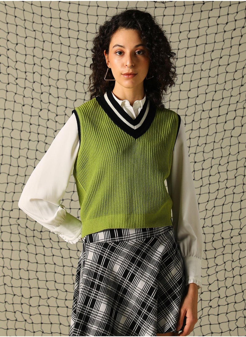 Women's Green 100% Acrylic Solid Regular Fit Sweater