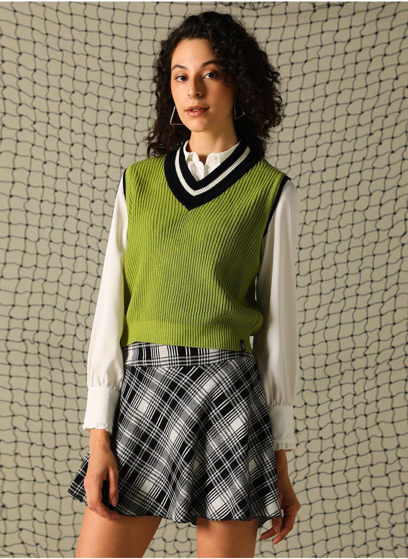 Women's Green 100% Acrylic Solid Regular Fit Sweater