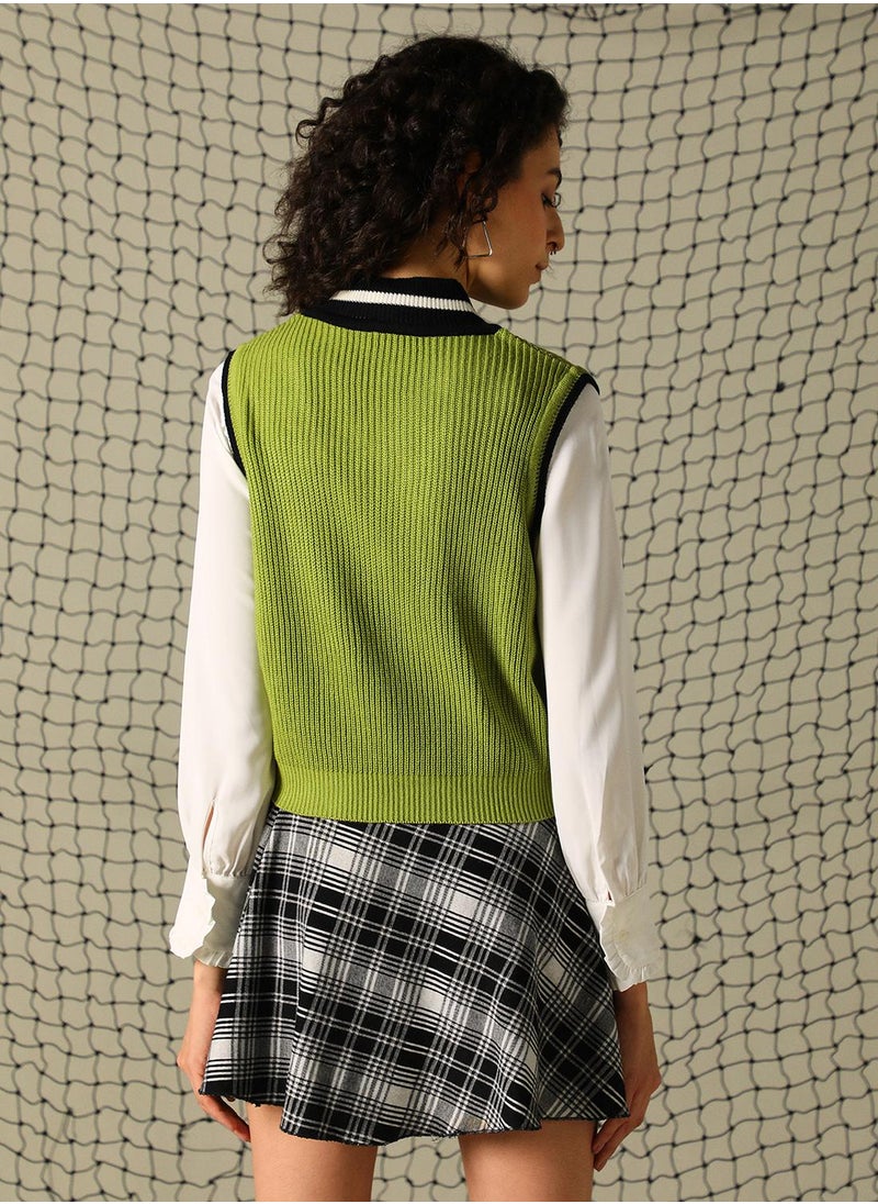 Women's Green 100% Acrylic Solid Regular Fit Sweater