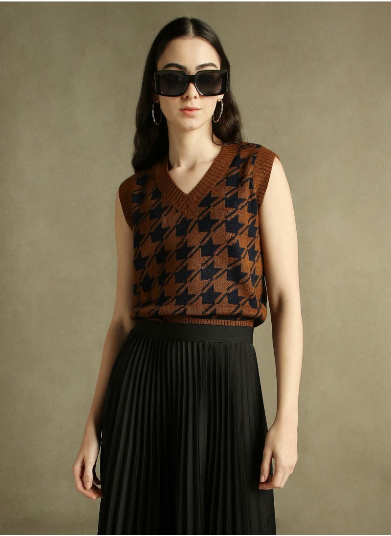 Women's Brown 100% Acrylic Textured Regular Fit Sweater