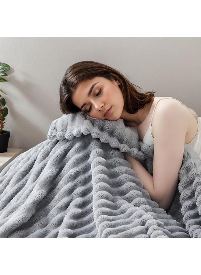 Throw Blanket for Couch or Bed, Super Soft Cozy Fleece Blankets, Lightweight Fuzzy Warm Flannel Blanket Suitable for Room Decor