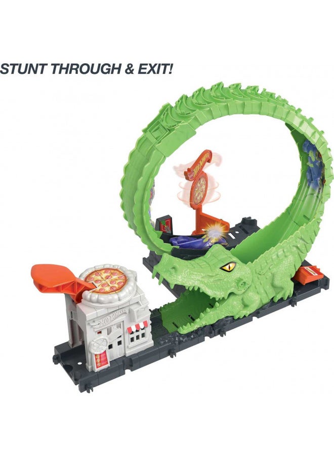 Hot Wheels Toy Car Track Set Gator Loop Attack Playset in Pizza Place with 1:64 Scale Car, Connects to Other Sets