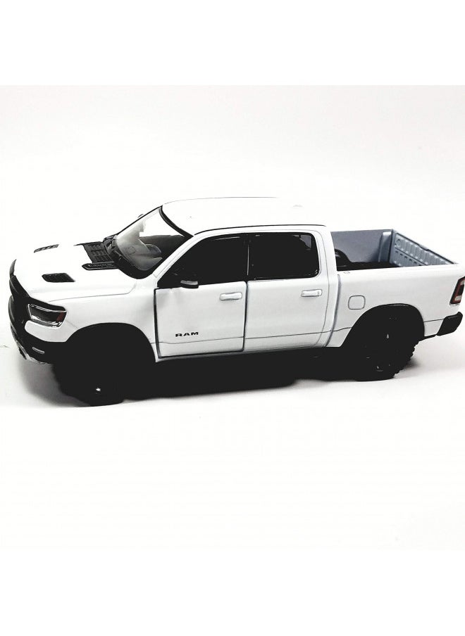 Kinsmart 2019 White Dodge Ram 1500 Pickup Truck1/46 O Scale Diecast Truck