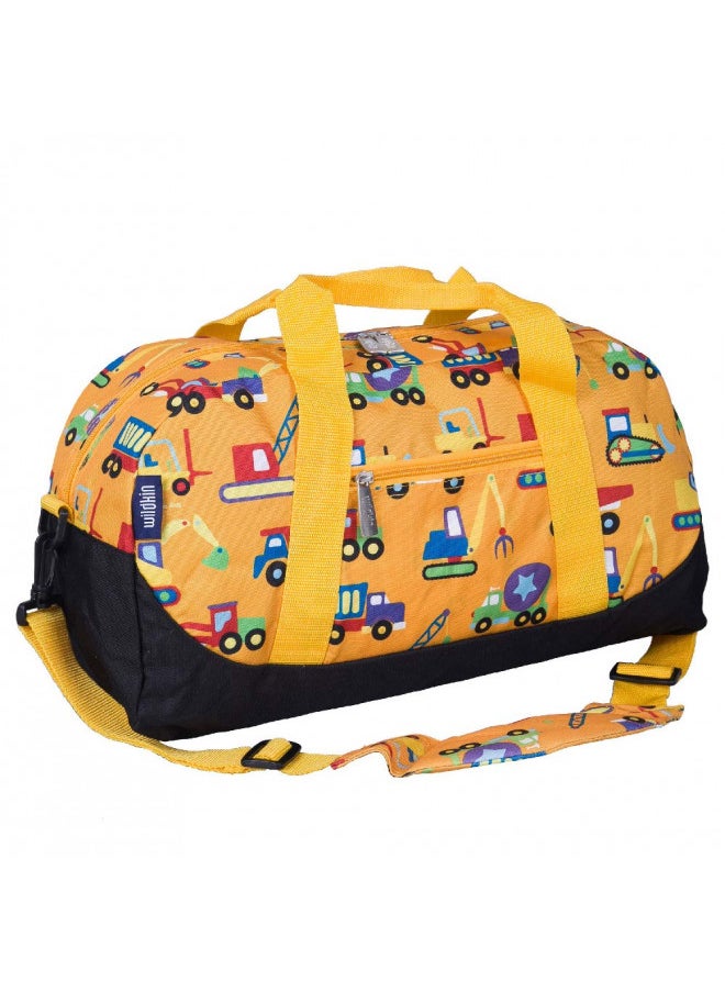 Wildkin Kids Overnighter Duffel Bags for Boys & Girls, Perfect for Early Elementary Sleepovers Duffel Bag for Kids, Carry-On Size & Ideal for School or Overnight Travel Bag (Under Construction)