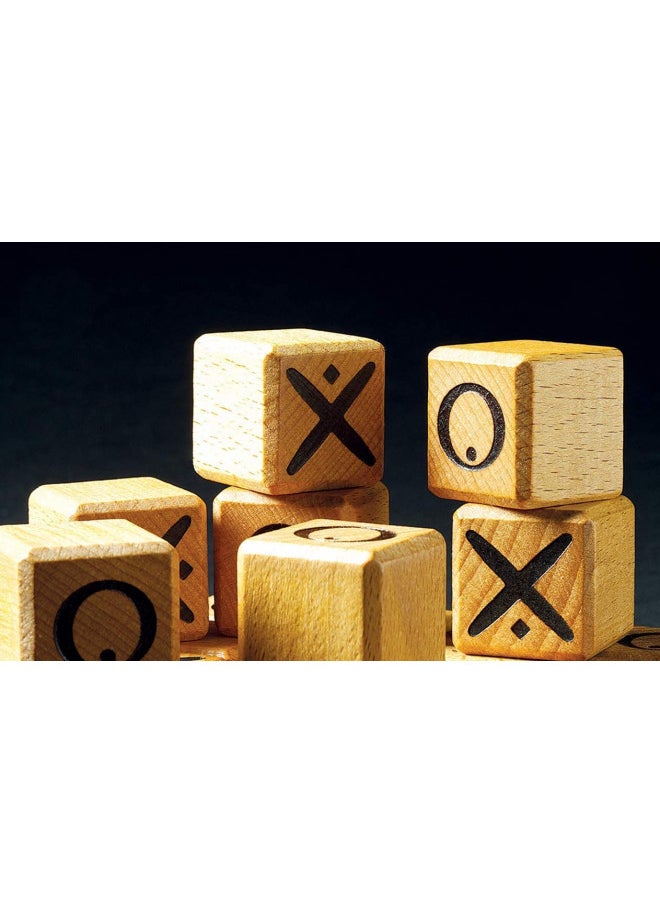 Quixo | Abstract Strategy Game for Families and Adults | Ages 8+ | 2 to 4 Players | 15 Minutes