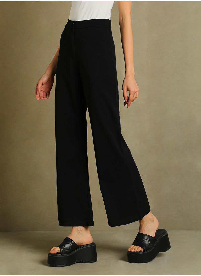 Women's Black Cotton Blend Solid Full Length Casual Straight Fit Trouser