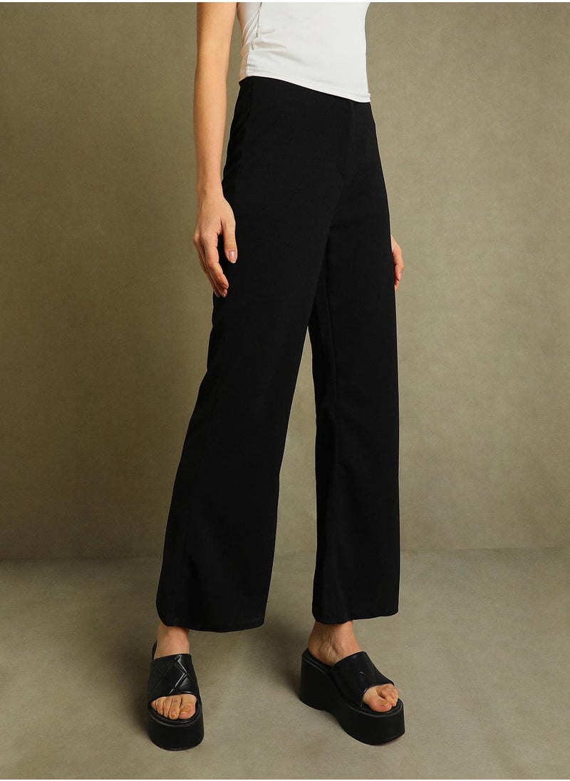 Women's Black Cotton Blend Solid Full Length Casual Straight Fit Trouser