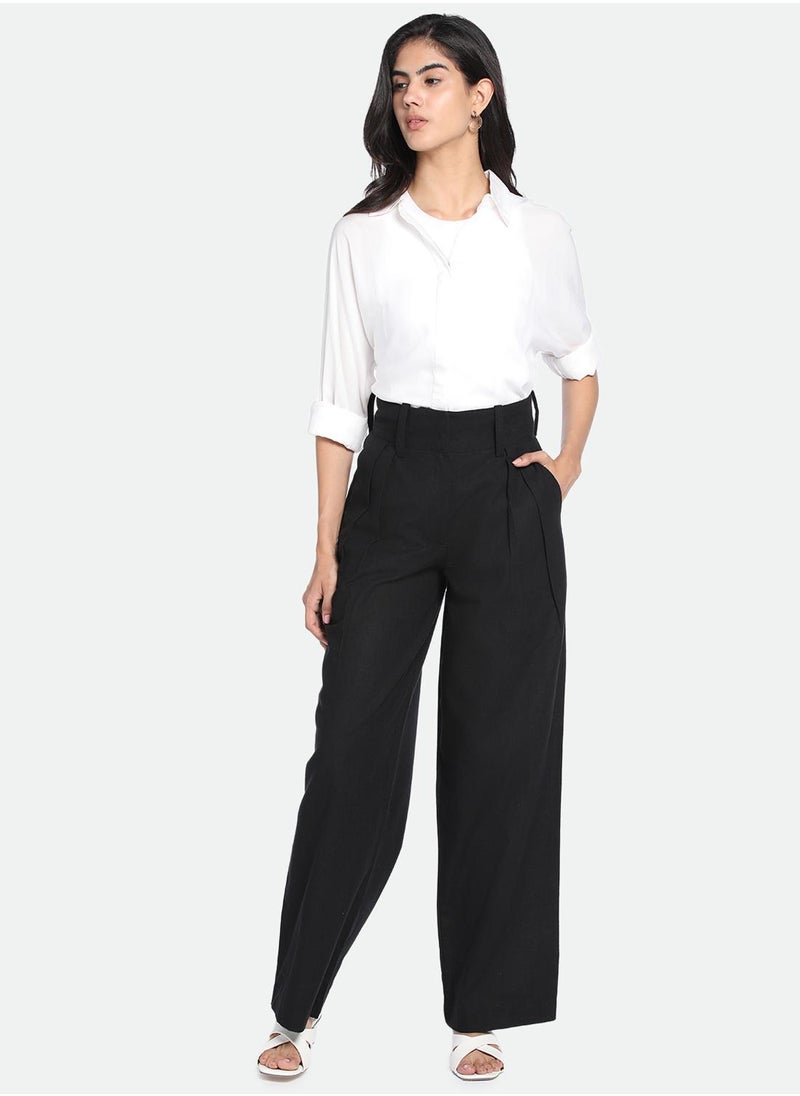 Women's Black Cotton Blend Solid Ankle Length Pleat Front Relaxed Fit Trouser