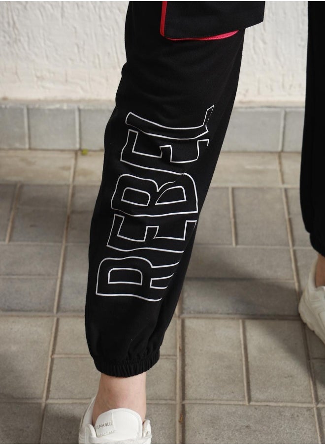 Women's Black Cotton Blend Printed Full Length Cargo Regular Fit Trouser