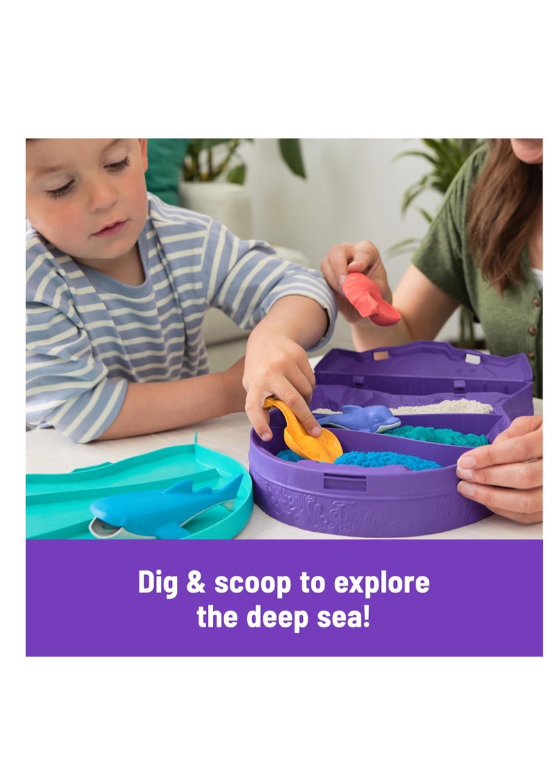 Kinetic Sand, Project Planet Deep Sea with 680g Play Sand & Sea Creature Tools, Sustainably Minded Materials, Sensory Toys for Kids