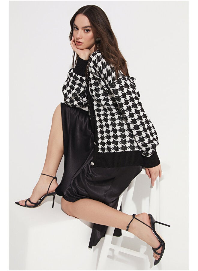 June Houndstooth Patterned Stoned Cardigan Black - White