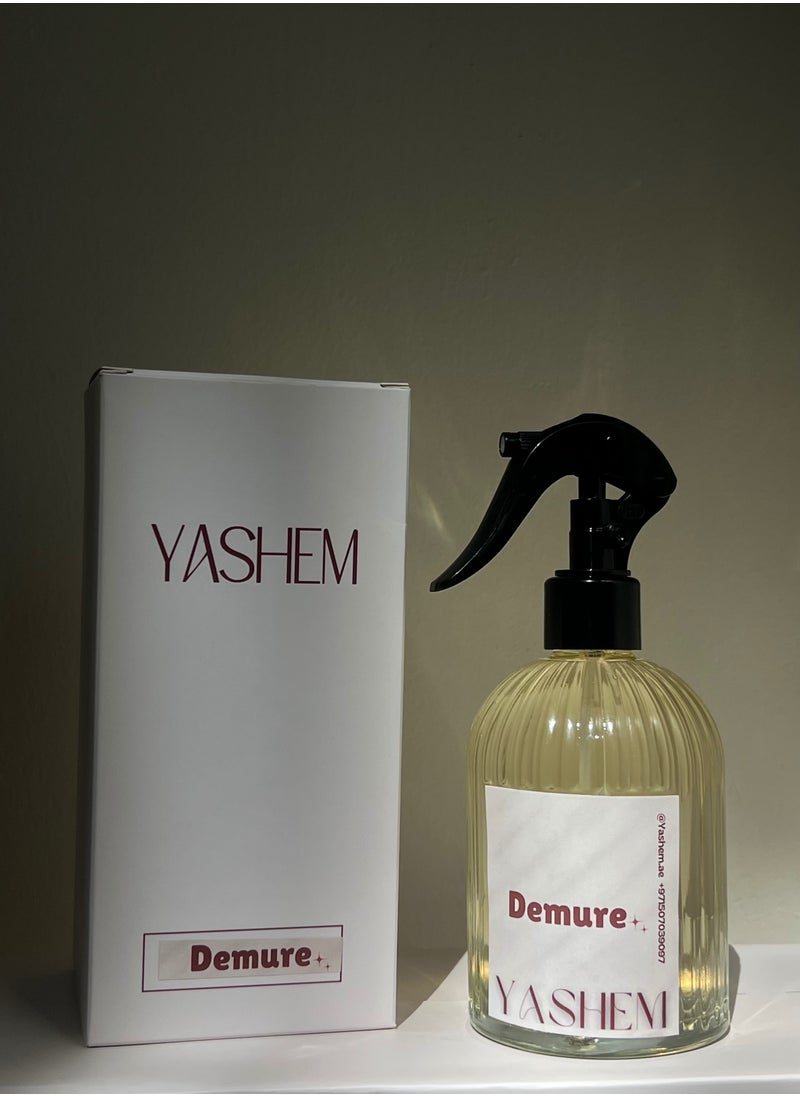 Demure Multi-Use Spray – Warm Vanilla, Lavender, Cocoa & Spice Blend for Clothes & Rooms