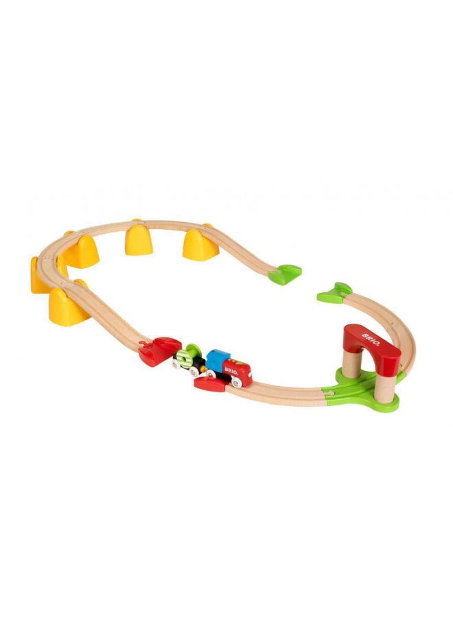 Brio World 33710 - My First Railway Battery Operated Train Set - 25 Piece Wood Train Set Toy with Accessories and Wooden Tracks for Kids Ages 18 Months and Up