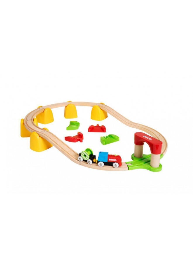 Brio World 33710 - My First Railway Battery Operated Train Set - 25 Piece Wood Train Set Toy with Accessories and Wooden Tracks for Kids Ages 18 Months and Up