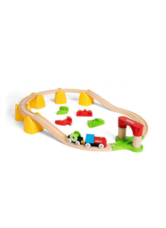 Brio World 33710 - My First Railway Battery Operated Train Set - 25 Piece Wood Train Set Toy with Accessories and Wooden Tracks for Kids Ages 18 Months and Up