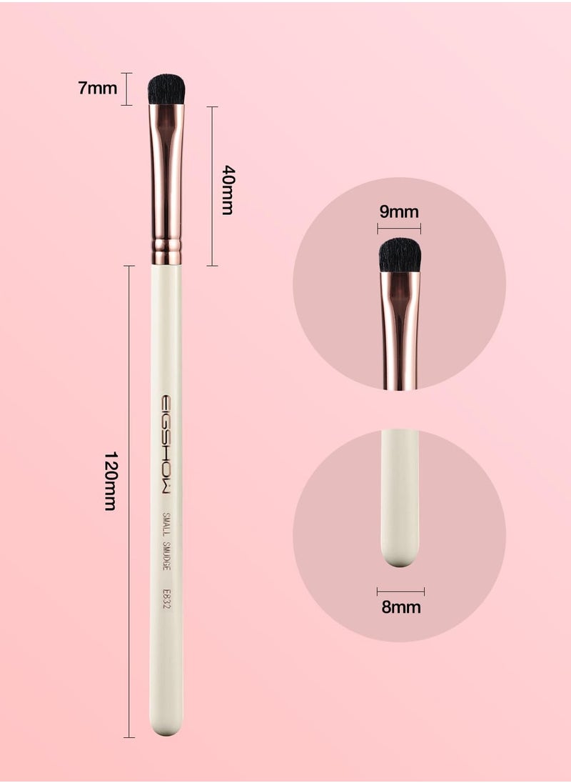 Small Smudge Brush, Professional Eyeshadow Brush for Smudging, Blending, Filling in, Premium Synthetic Bristles Tapered Eye Makeup Brush - Ivory