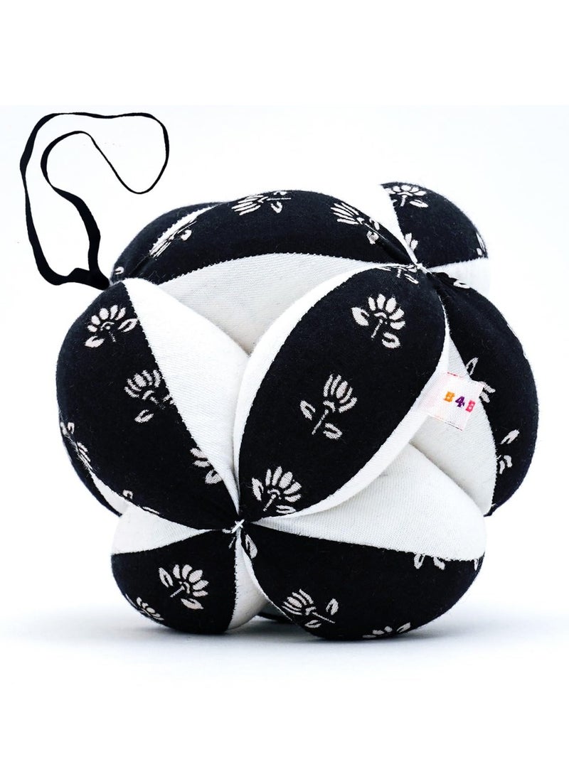 B4BRAIN Newborn Baby Rattle Clutch Ball | Hanging Toy Crib, Stroller, Car Seat | Montessori, Teething Safe | Soft, Black & White | Infant Development | Baby Shower Gift | 0,1,2,3,6 Months to 1 Year