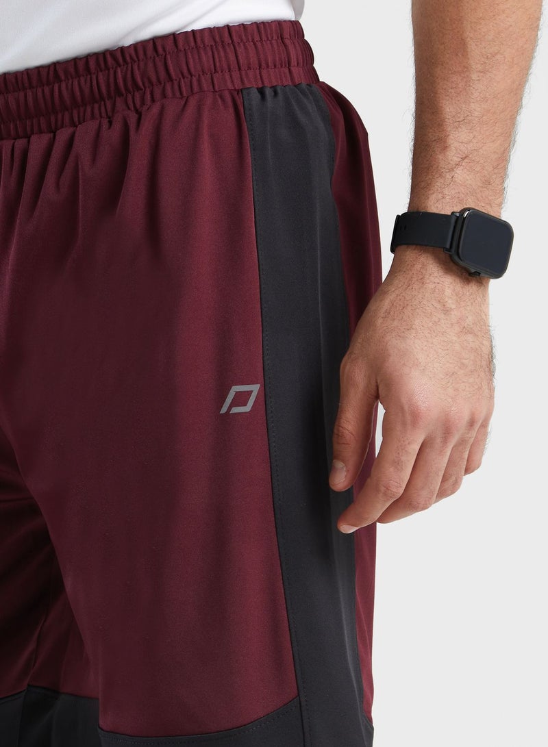 Athleisure Essential Shorts Burgundy