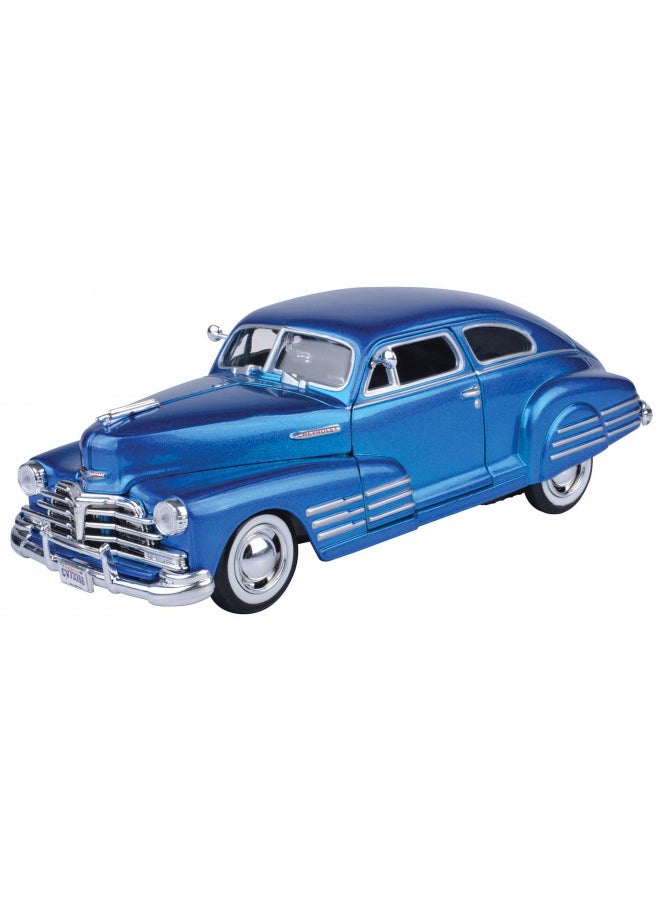 Motormax 124 1948 Chevy Aerosedan Fleetline Vehicle(Colors May Vary)