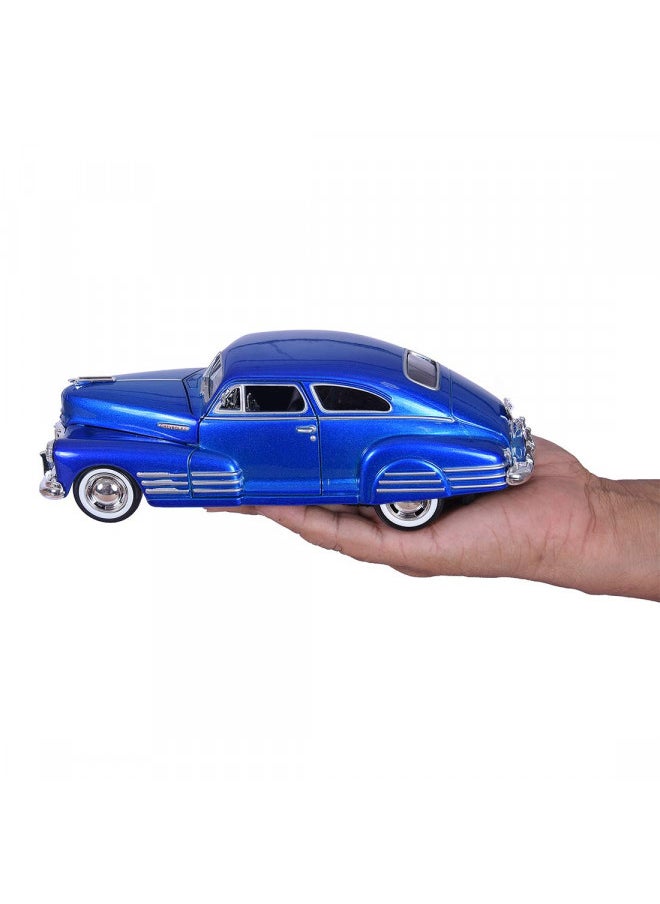 Motormax 124 1948 Chevy Aerosedan Fleetline Vehicle(Colors May Vary)