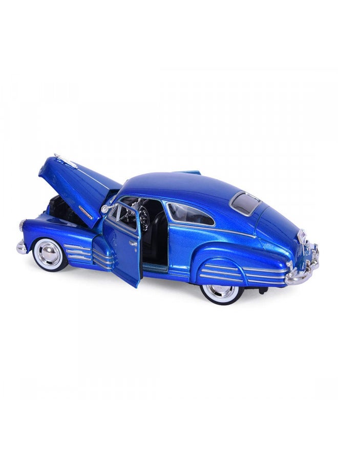 Motormax 124 1948 Chevy Aerosedan Fleetline Vehicle(Colors May Vary)