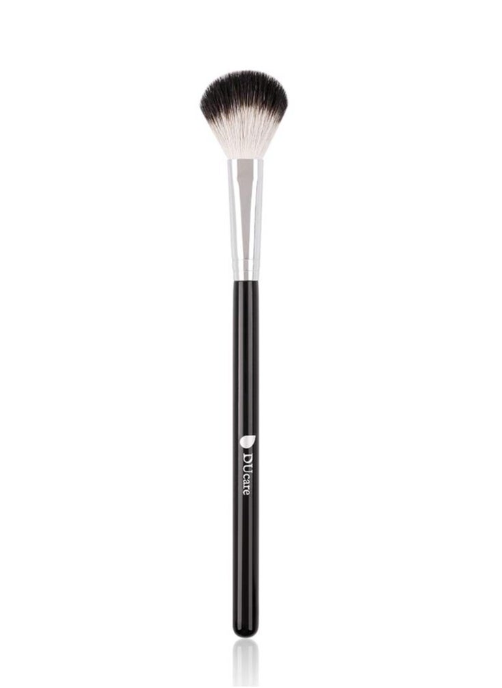 DUcare Highlighter Brush Fan Brush Setting Makeup Brush Blending Helps Lock in Foundation and Concealer 1Pcs Black