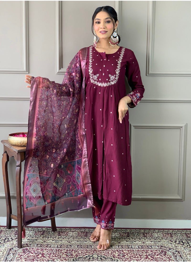 Women Viscose Chanderi aubergine Kurta with pant and heavy embroidery dupatta set