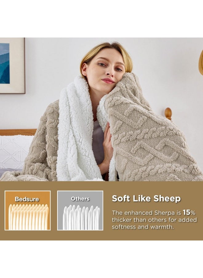 Bedsure Sherpa Queen Size Blanket for Bed - Fuzzy Soft Cozy Blanket Queen Size, Fleece Thick Warm Blanket for Winter, Beige, 90x90 Inches