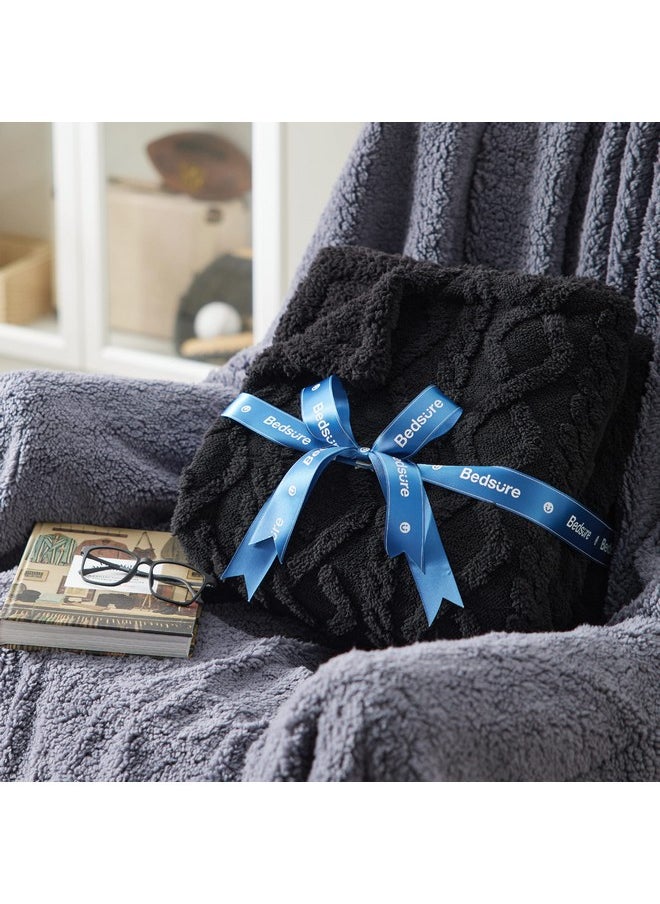 Bedsure Sherpa Queen Size Blanket for Bed - Fuzzy Soft Cozy Blanket Queen Size, Fleece Thick Warm Blanket for Winter, Black, 90x90 Inches