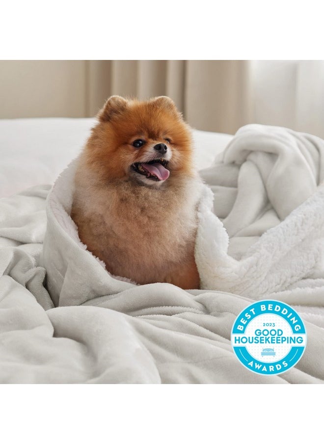 Bedsure Sherpa Fleece Blankets King Size for Bed - Thick and Warm Blanket for Winter, Soft Fuzzy Plush King Blanket for All Seasons, Linen, 108x90 Inches
