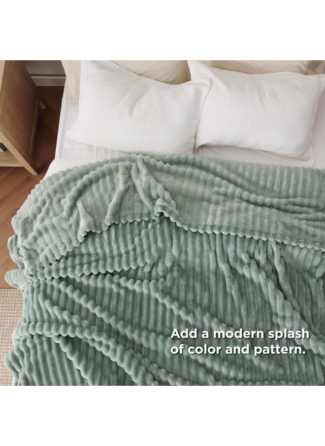 Bedsure King Size Blanket for Bed - Super Soft Cozy Blankets for Women, Cute Large Fleece Blanket for Girls, Sage Green, 108x90 Inches