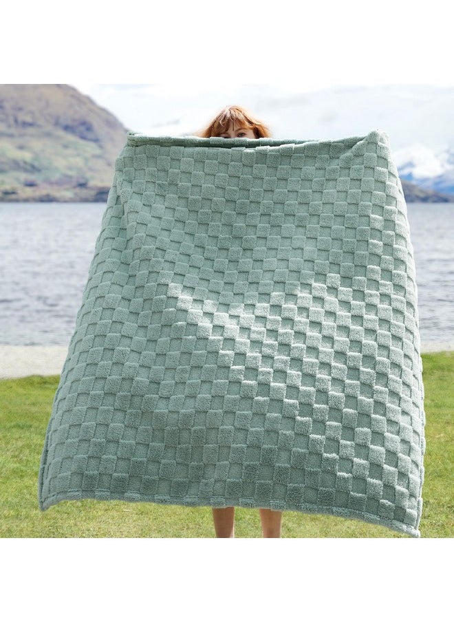 Bedsure Sage Green Fleece Blanket for Couch - Checkered Throw Blanket for Women, Cute Soft Cozy Blanket for Girls, 50x60 Inches