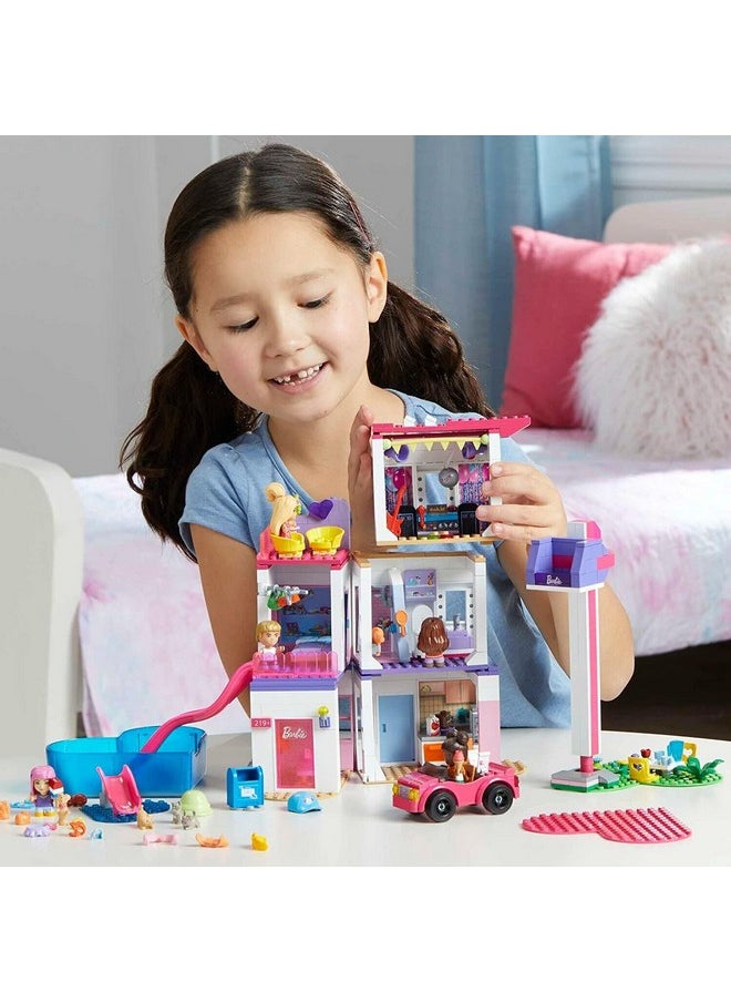 Mega Barbie Color Reveal Building Toys Set, DreamHouse with 545 Pieces, 5 Micro-Dolls, 6 Pets and Accessories, 30 + Surprises, Kids Ages 6+ Years