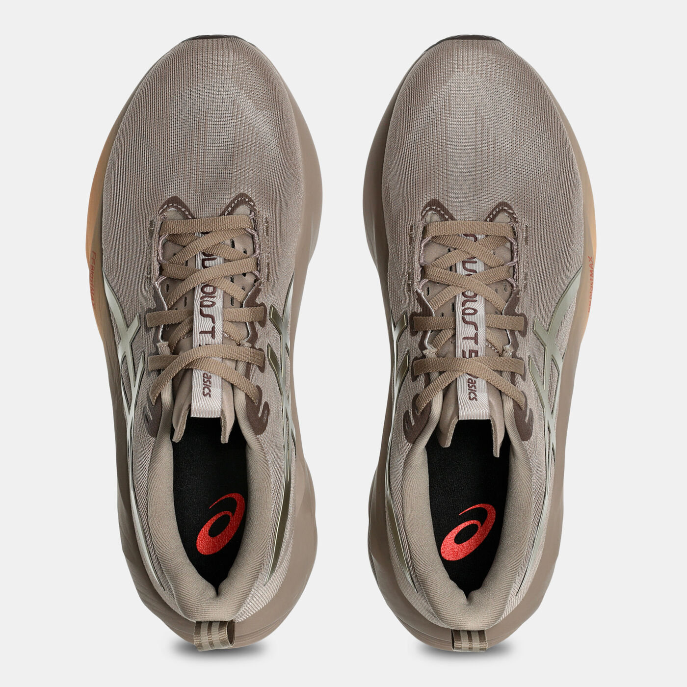 Men's NOVABLAST 5 LUXE Running Shoes