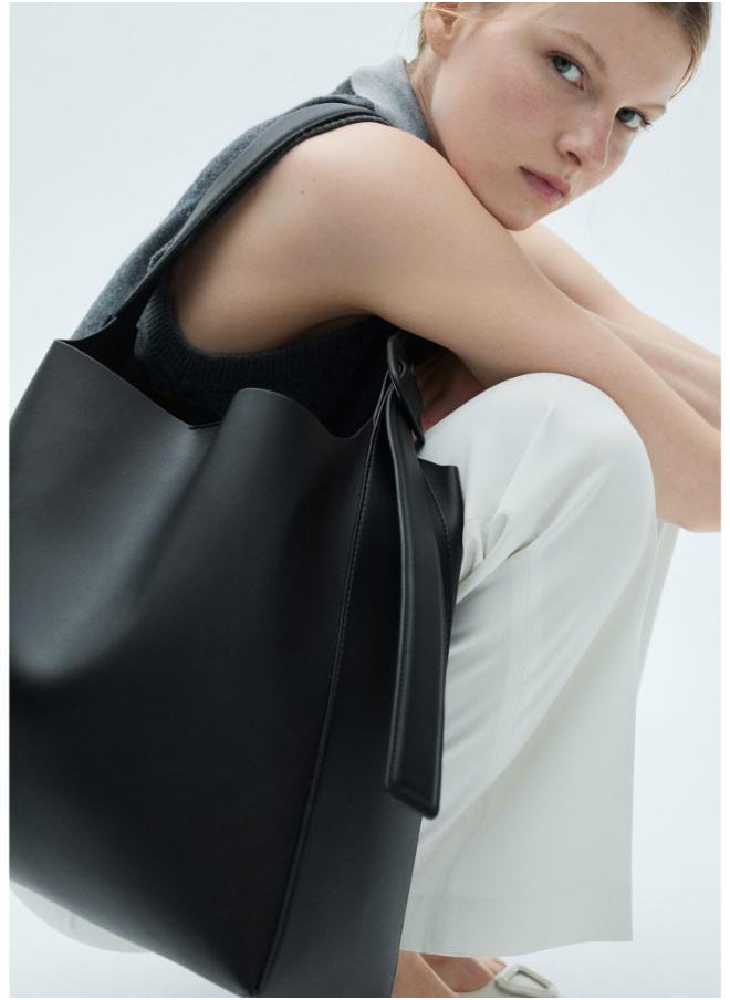 G-- Winnie Zip Through Tote