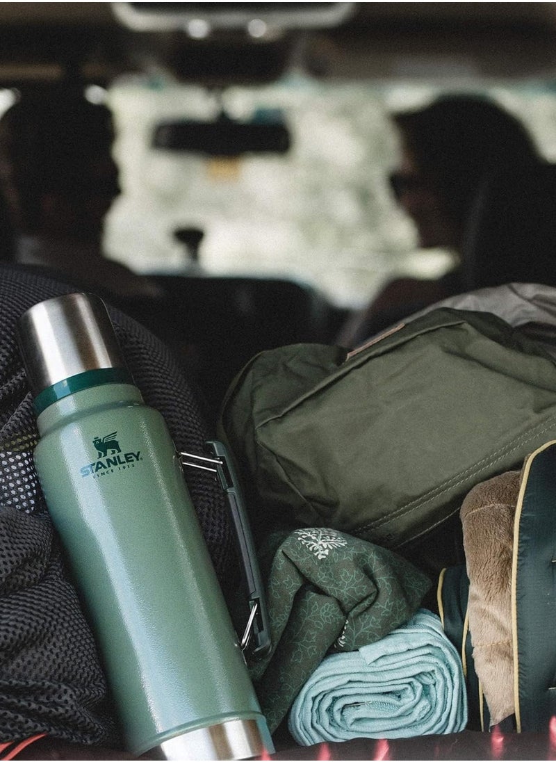 Stanley Legendary Classic Vacuum Insulated Bottle 1l, Leakproof, Durable Stainless Steel Thermos with Lid and a Cup, Perfect for Camping, Hiking and Everyday Use, Keeps Beverages Hot or Cold for Extended Periods, Green