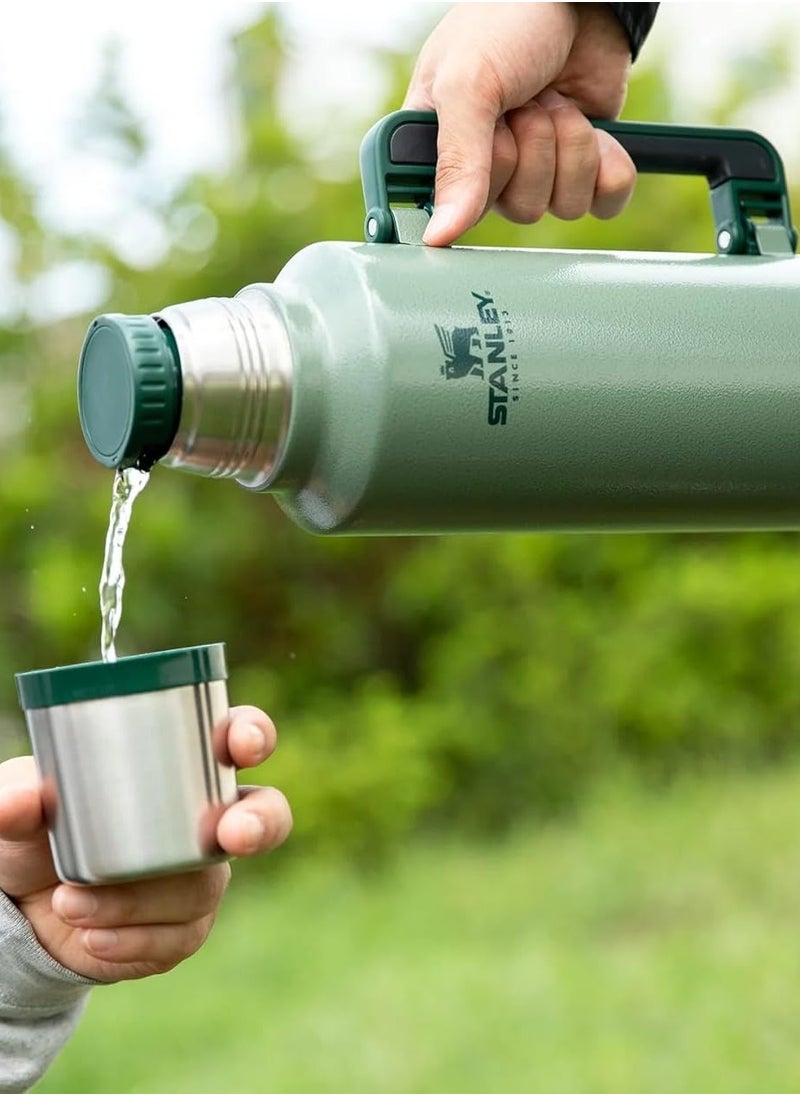 Stanley Legendary Classic Vacuum Insulated Bottle 1l, Leakproof, Durable Stainless Steel Thermos with Lid and a Cup, Perfect for Camping, Hiking and Everyday Use, Keeps Beverages Hot or Cold for Extended Periods, Green