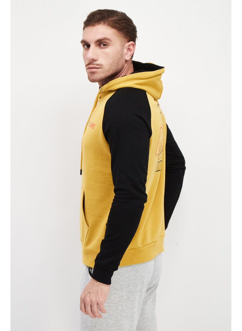 Men Sportswear Fit Long Sleeve Outdoor Sweatshirt, Black/Yellow Combo