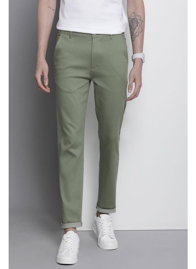 Men Slim Fit Solid Mid-Rise Stretchable Chinos