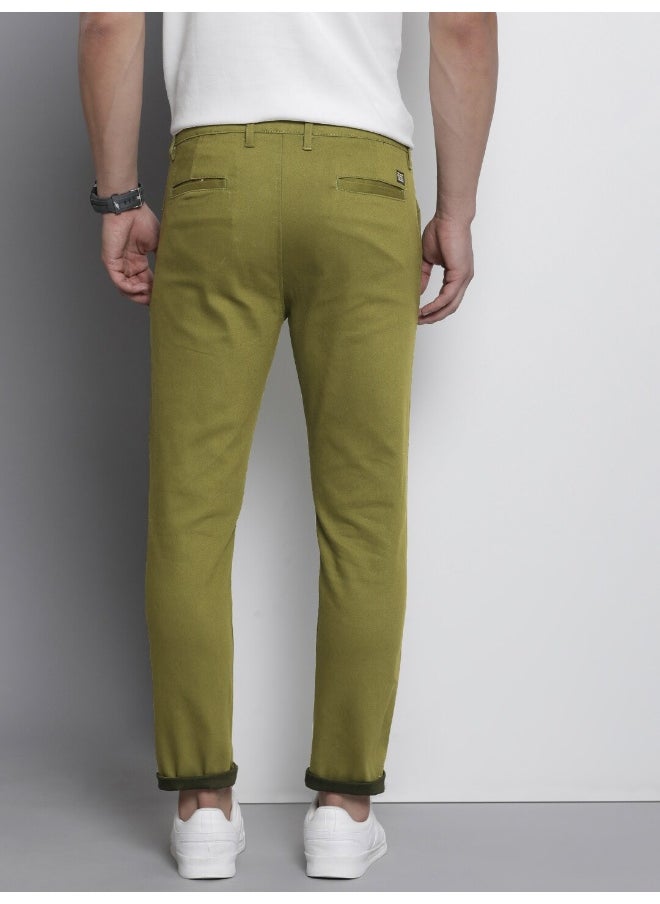 Men Slim Fit Solid Mid-Rise Stretchable Chinos