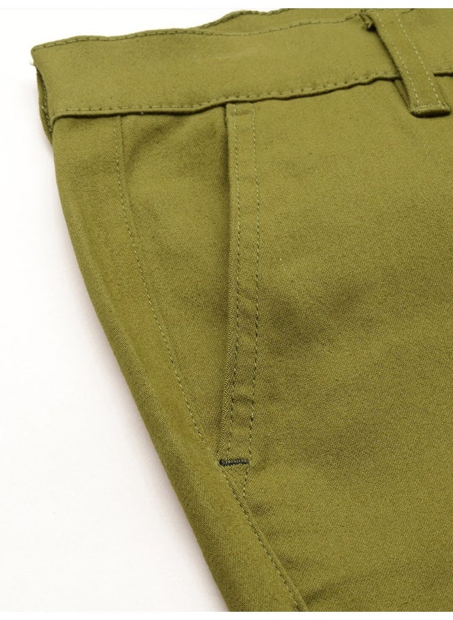 Men Slim Fit Solid Mid-Rise Stretchable Chinos