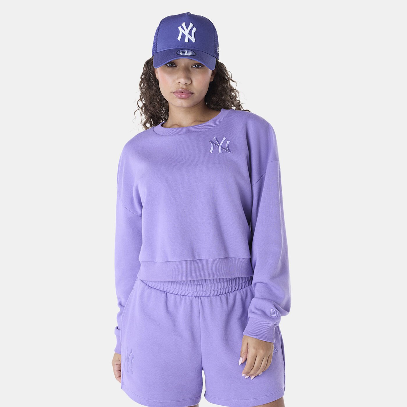 Women's MLB New York Yankees League Essential Sweatshirt