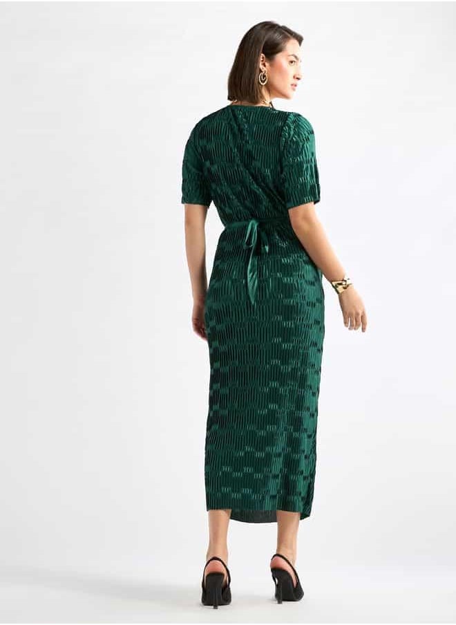 Textured Round Neck Dress with Short Sleeves and Tie-Up Belt