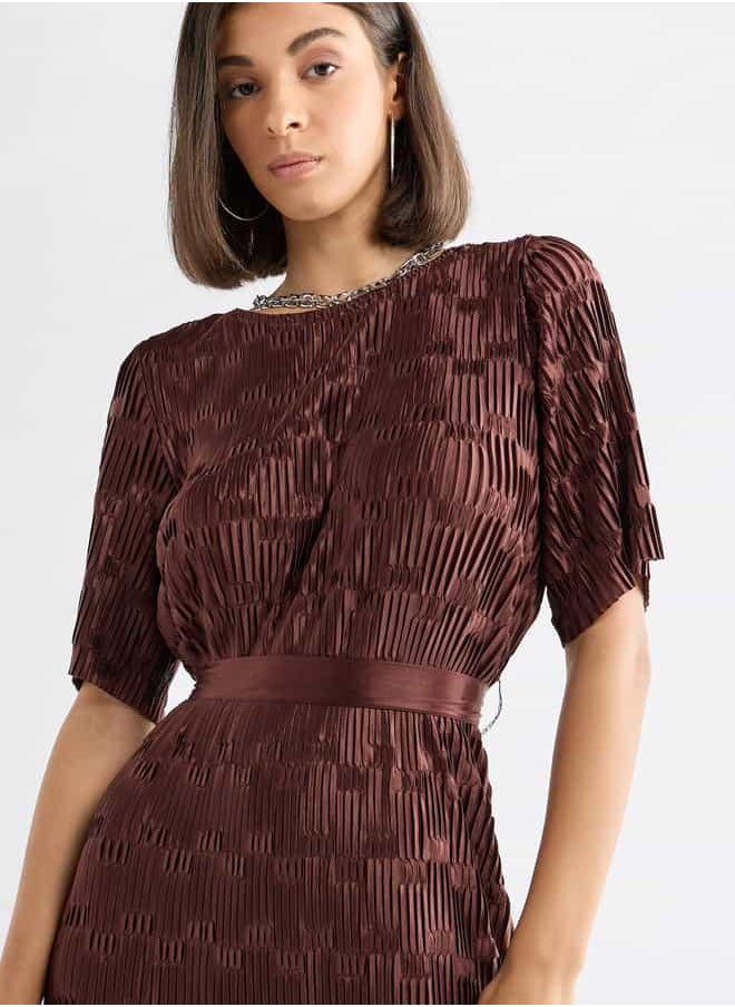 Textured Round Neck Dress with Short Sleeves and Tie-Up Belt