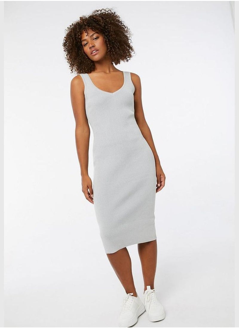 Ribbed Sleeveless Knitted Dress