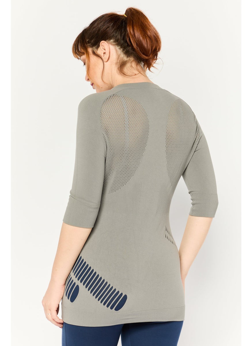 Women Sportswear Fit 3/4 Sleeve Yoga Top, Grey