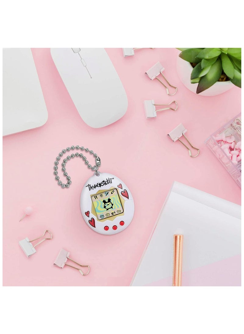 Tamagotchi Original Heart, Battery Operated | Electronic Pet | Retro Virtual Pet | Toys for Kids, Girls and Boys | Interactive Game | Digital Pet