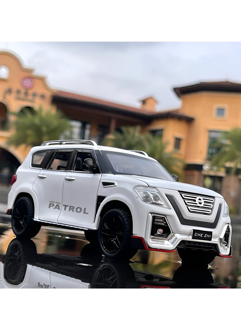 1:24 Nissan Patrol Diecast Alloy car with Pull Back and Music and Sound - White
